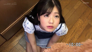 Парень трахает юную азиатку в костюме плюшевого мишки