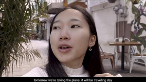 Парень с большим членом трахнул раком азиатку после прогулки