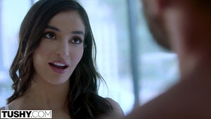 Межрасовый ЖМЖ секс с жестким анальным проникновением